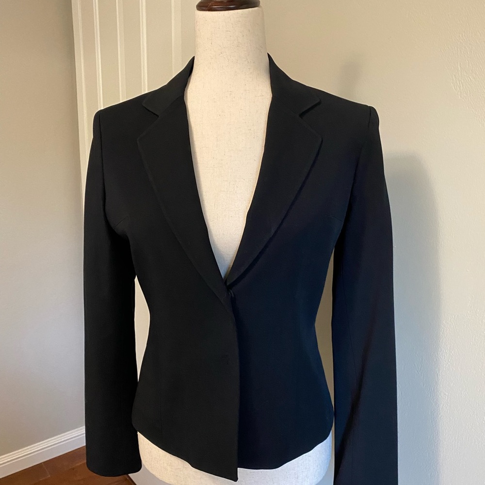 Tahari Tuxedo Fitted Jacket
